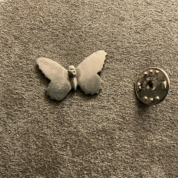 Danforth 1994 Vintage Pewter Butterfly Pin - Picture 2 of 3